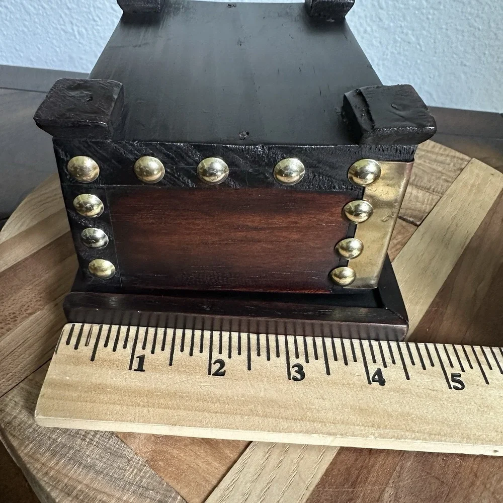 Vintage Keepsake‎ Trinket Box 6x4.5 Inch Solid Wood Brass Accents Studs Ornate